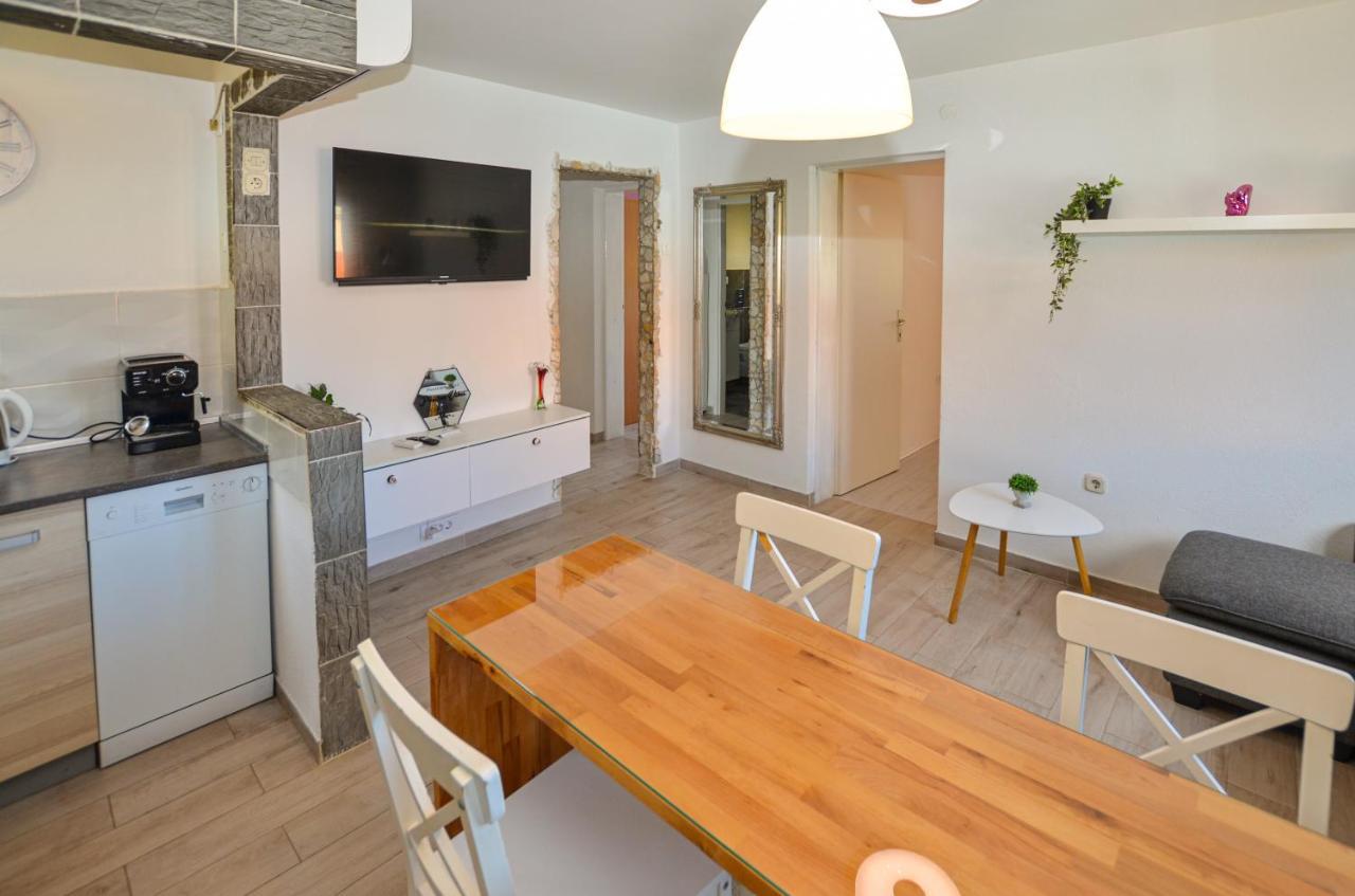 Apartments Iris Rovinj Ngoại thất bức ảnh